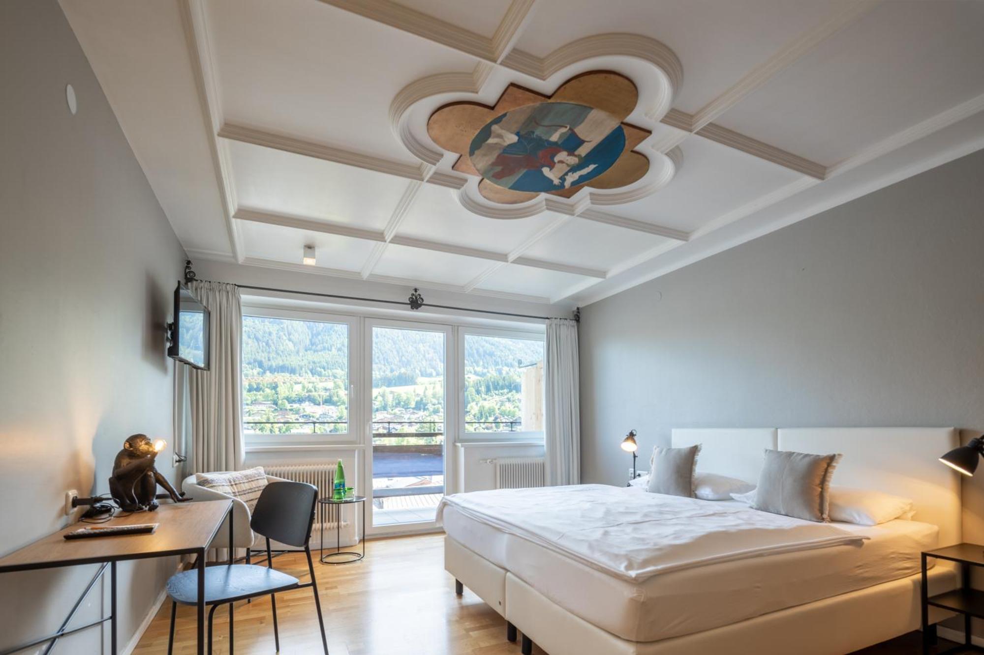 Q! Hotel Maria Theresia Kitzbuhel Exterior photo