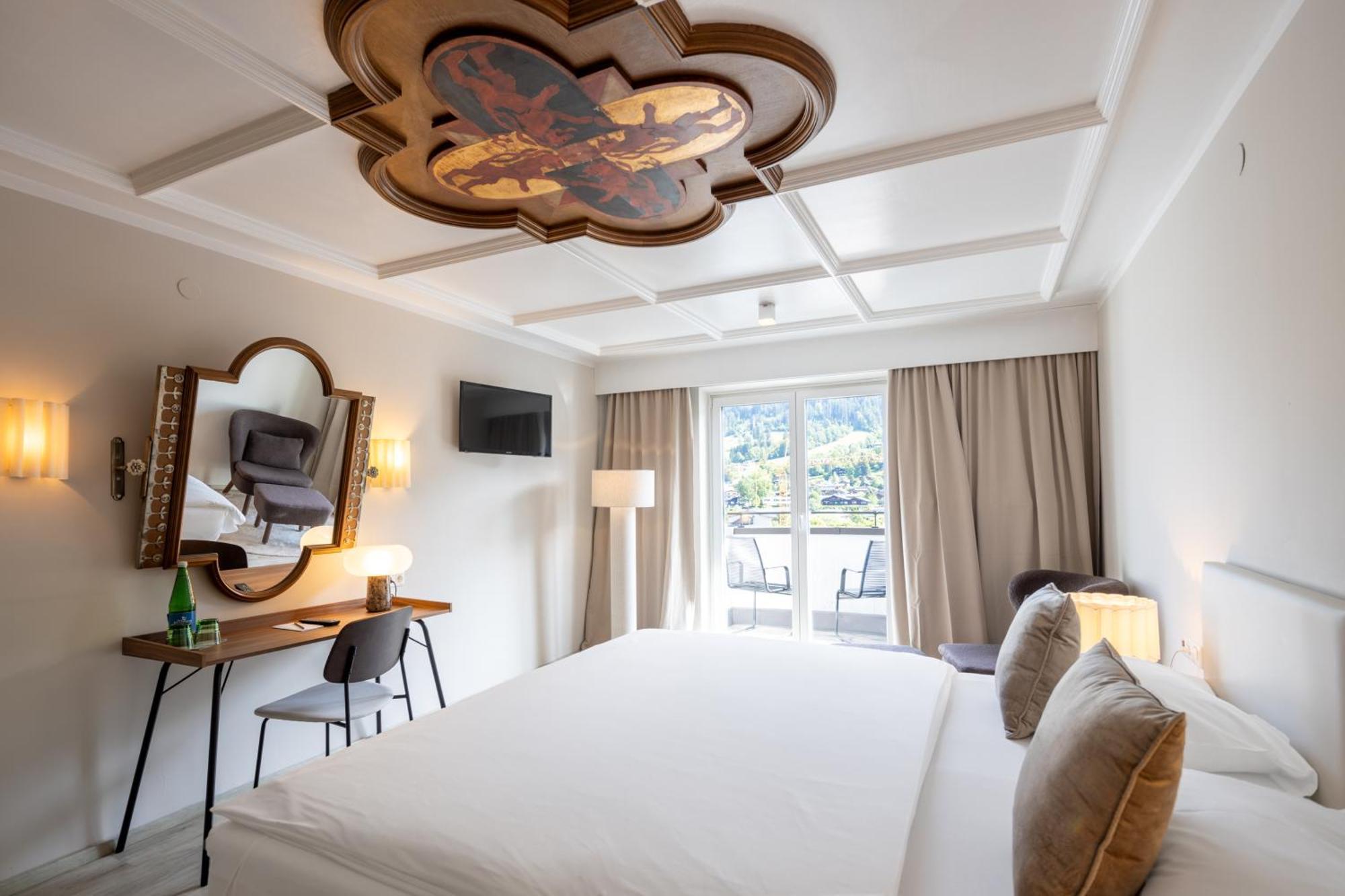 Q! Hotel Maria Theresia Kitzbuhel Exterior photo