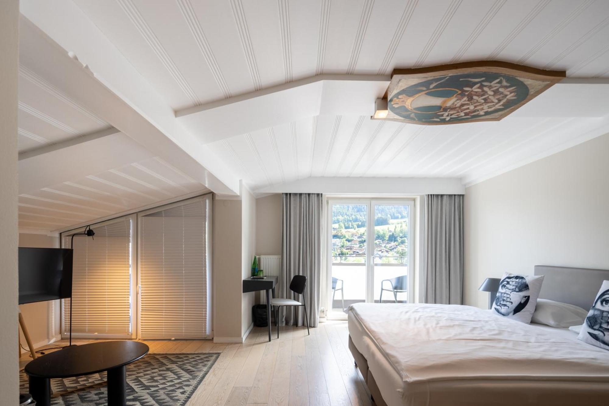 Q! Hotel Maria Theresia Kitzbuhel Exterior photo